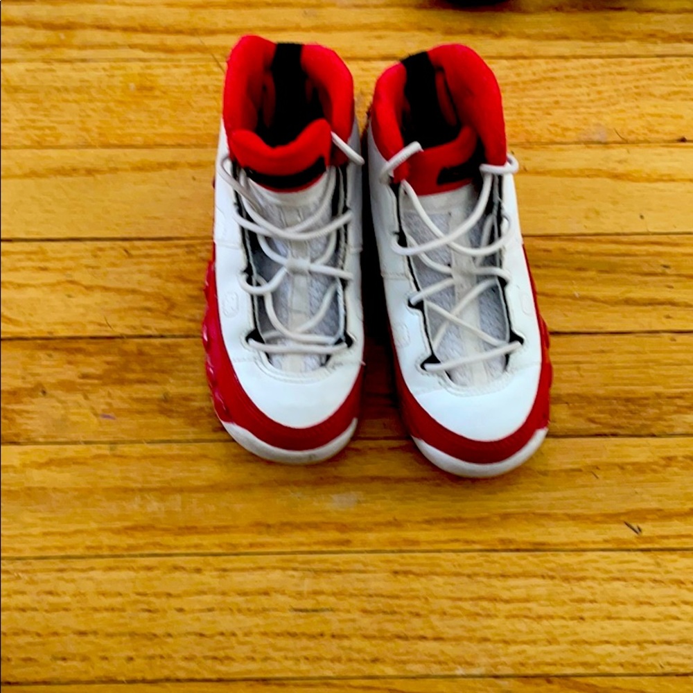 Jordan 9 - Picture 1 of 4